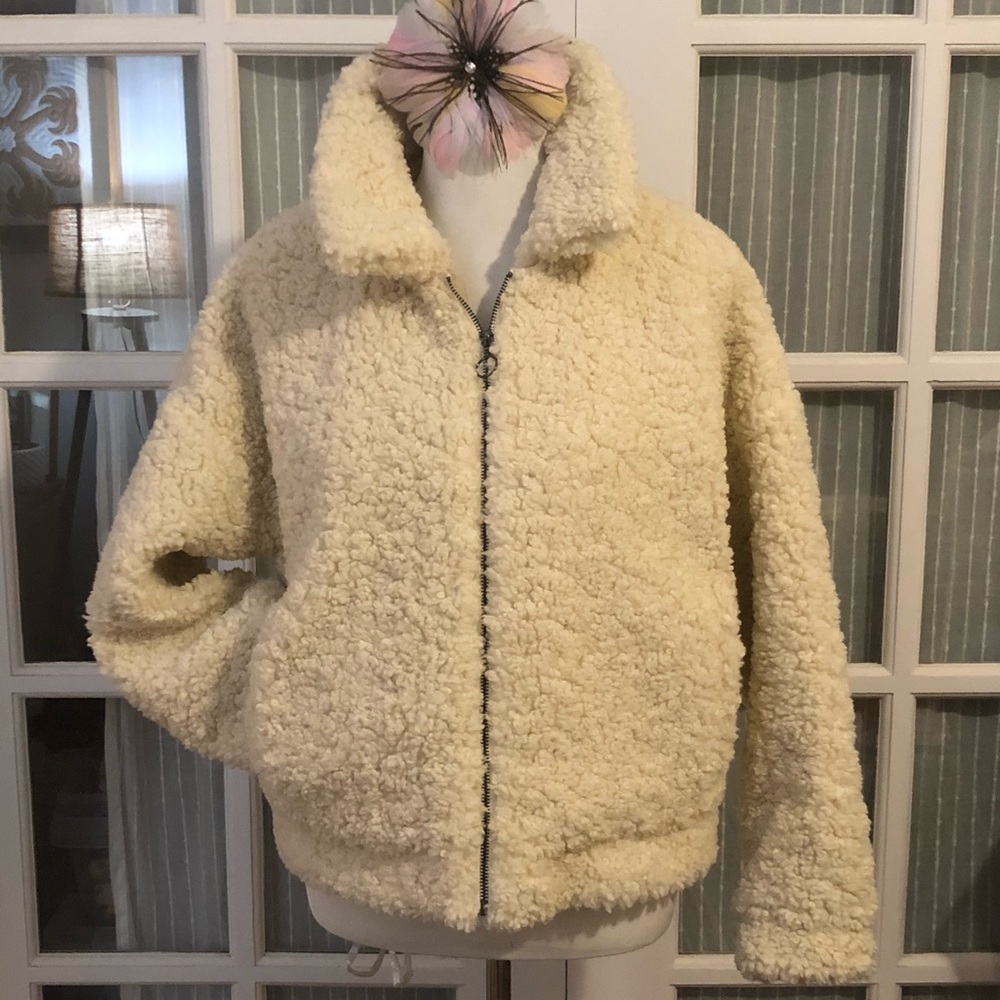 ZARA Cream Faux Shearling Fur Teddy Bear Jacket